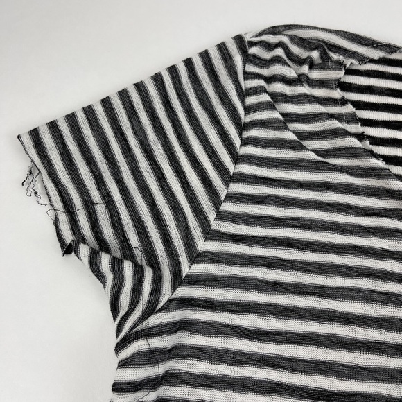 Project Social T Urban Outfitters Tshirt Womens Small White Black Striped Vneck - Picture 5 of 10